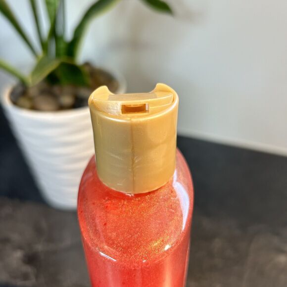 NEW Caress TAHITIAN RENEWAL Pomegranate Coconut Milk Exfoliating Body Wash 18oz - Picture 4 of 6